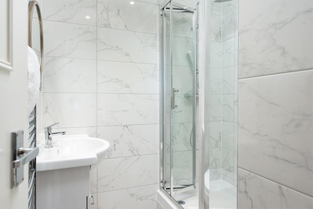 Capital Sloane Street Studio With Balcony 런던 외부 사진
